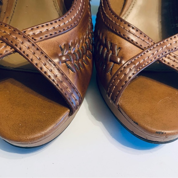 American eagle leather heels - Picture 4 of 11